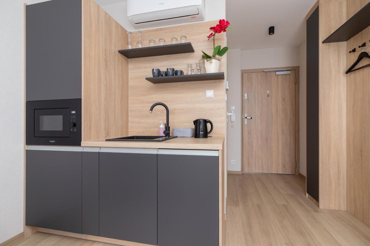 Modern Srodmiescie By Renters *